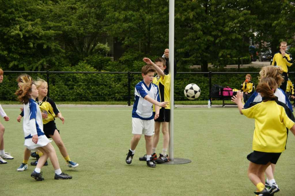 Korfbal E2  8 mei 2010 -14.JPG